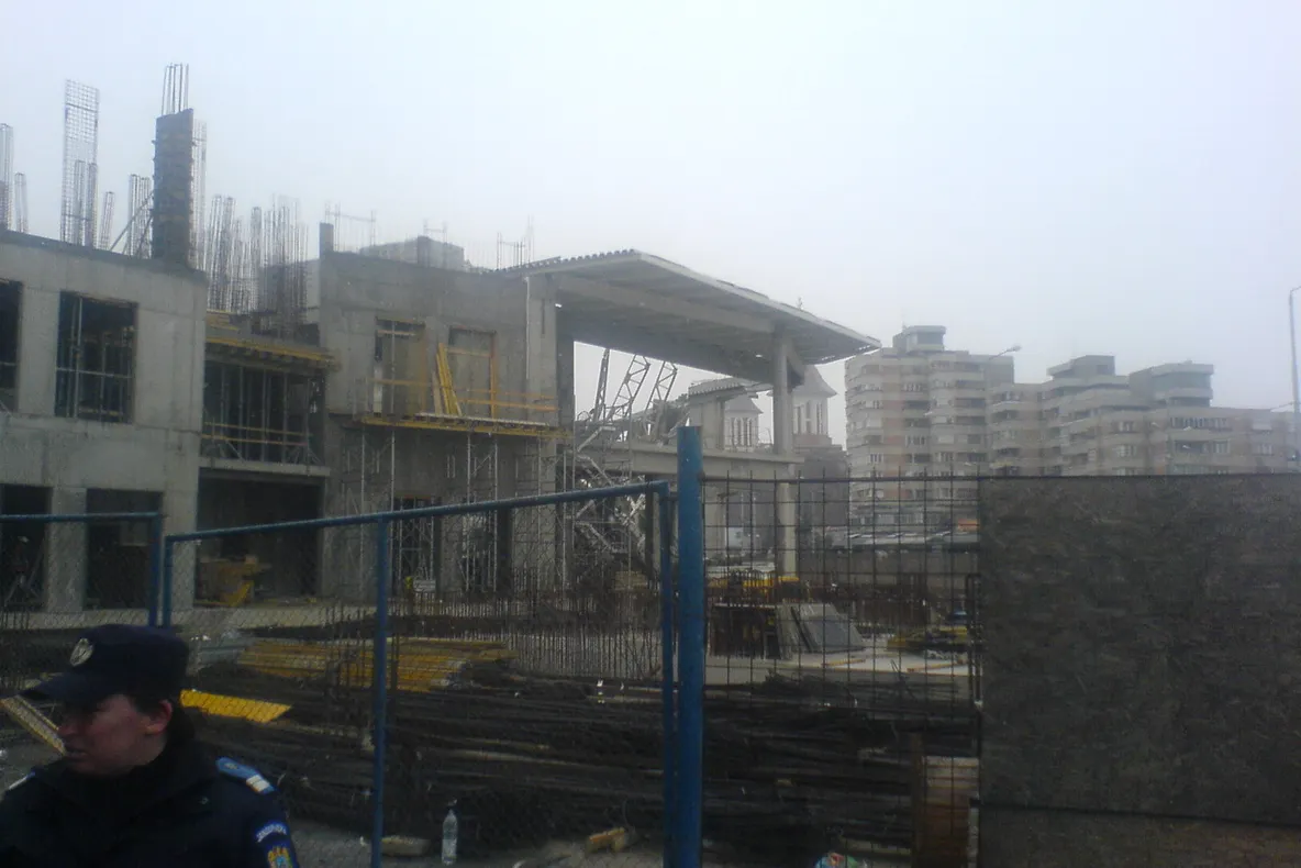 Oradea - clădire prăbușită