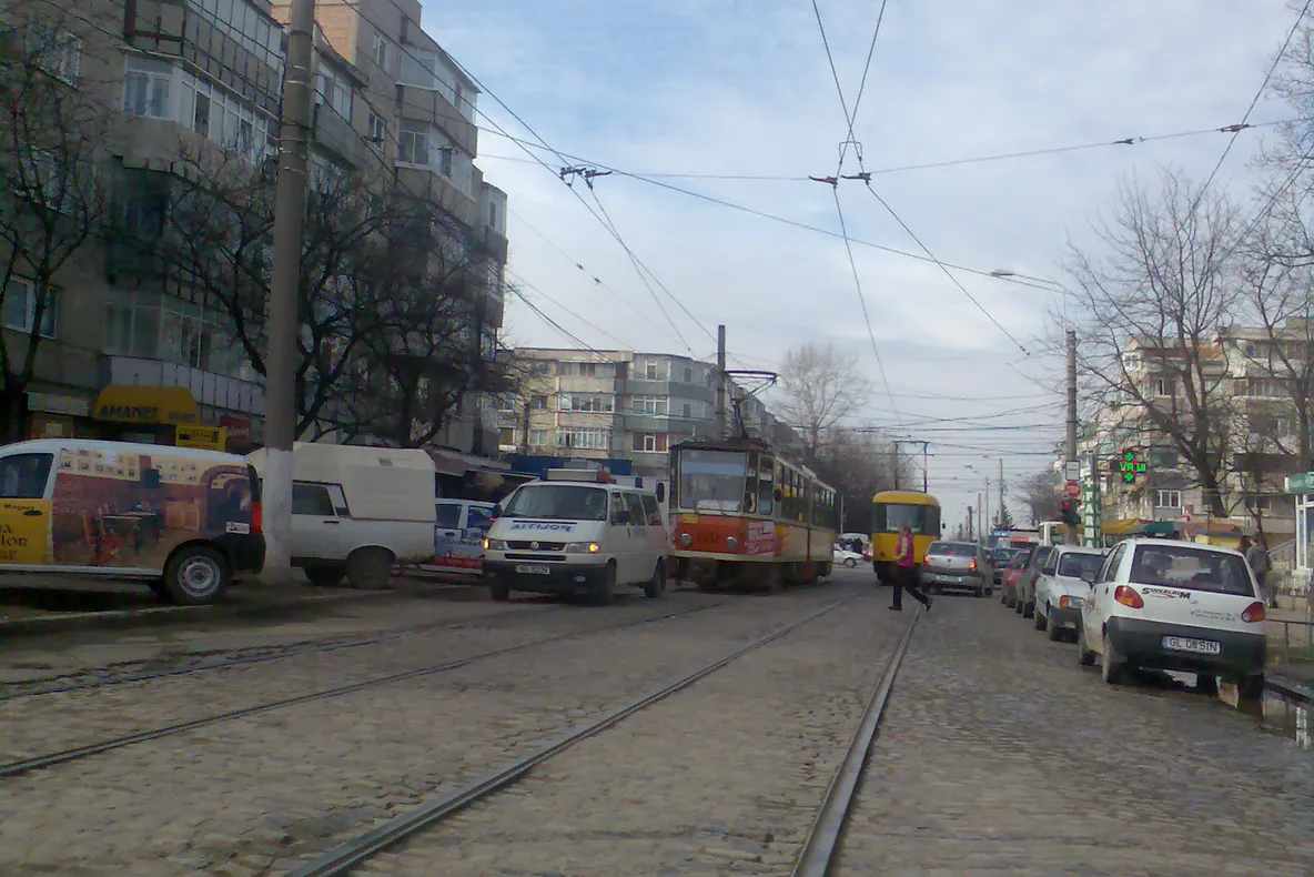 Poliţia, pe linia de tramvai