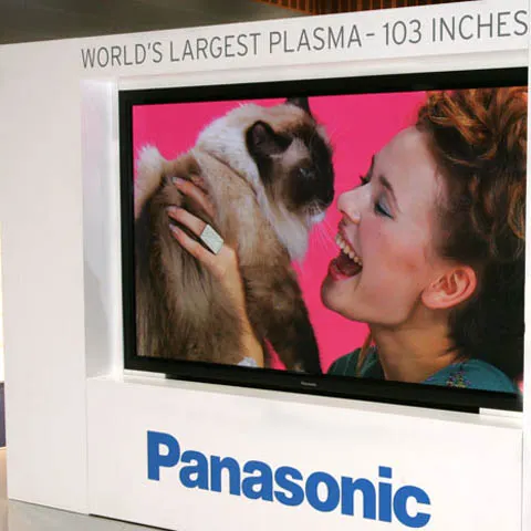 Panasonic le cere angajaţilor să cumpere produse ale companiei în valoare de 1.000 de lire