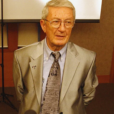 Interviu în exclusivitate cu Victor Athanasie Stănculescu