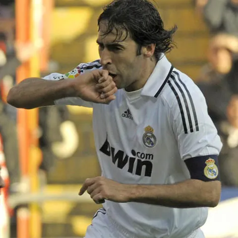 Raul a devenit cel mai bun marcator din istoria clubului Real Madrid