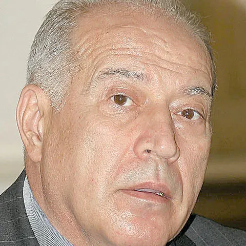 Felix cântă omagii fără autorizaţie