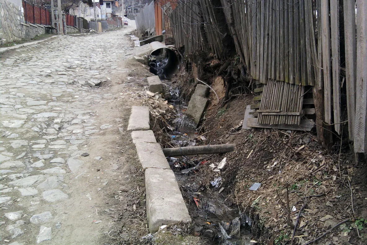 Calvarul localnicilor, strada Bătrâioarei din Comarnic