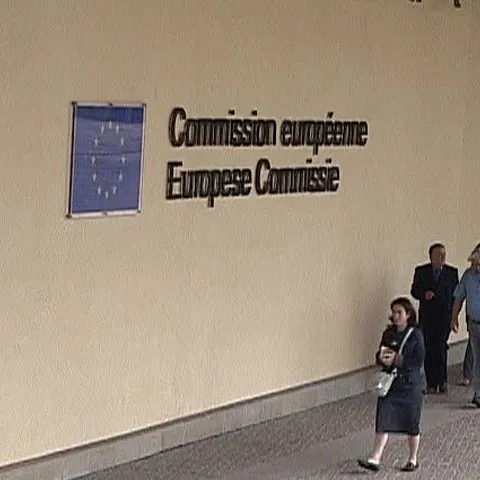 Comisia Europeană a decis să nu aplice procedura de deficit excesiv pentru România 