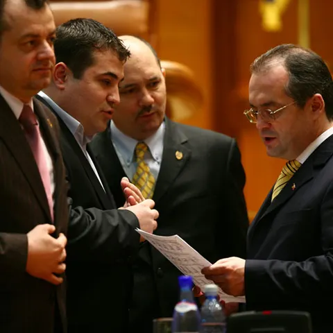 Topul deputaţilor care şi-au tras partea leului la împărţirea bugetului