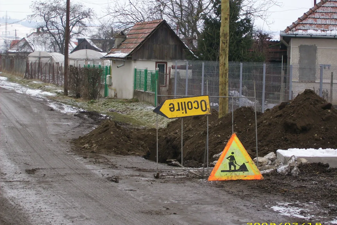 Avertizarea unei lucrări pe carosabil