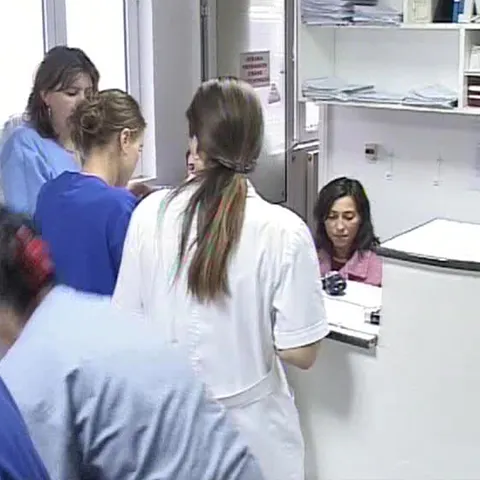 Managerii spitalelor spun că vor avea un buget mai mic cu 12% faţă de 2008 