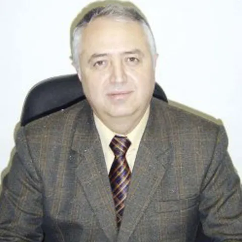 Principalul inculpat în cazul permiselor din Argeş îl acuză pe fostul prefect de trafic de influenţă