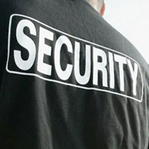 Bătaie în Plaza România între un clan interlop şi o firmă de pază 