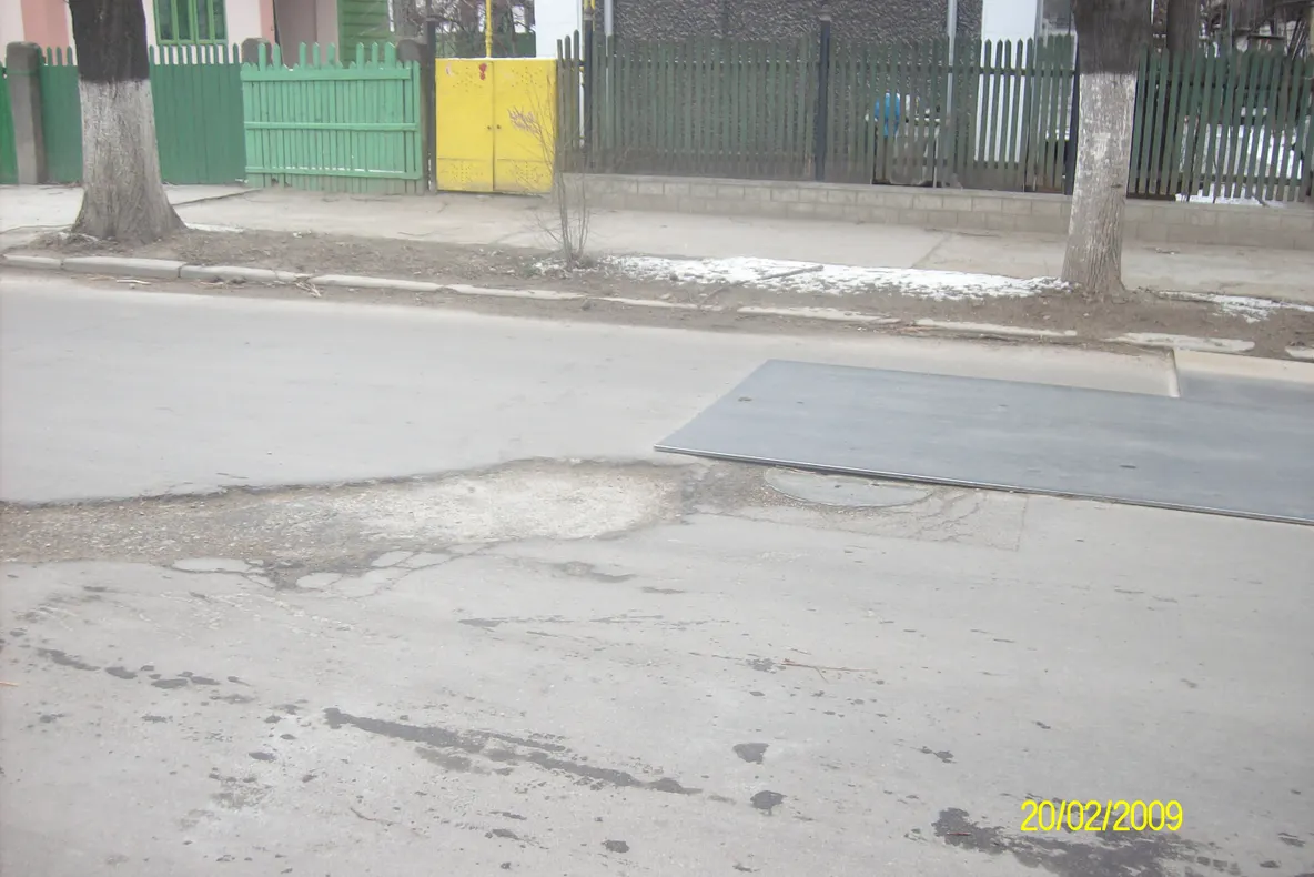 Gropile acoperite, în Tecuci, judeţul Galaţi