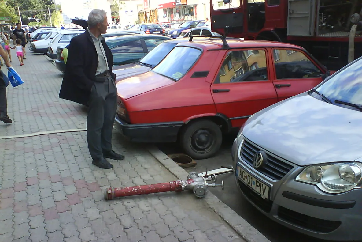 Hidrantul din parcare