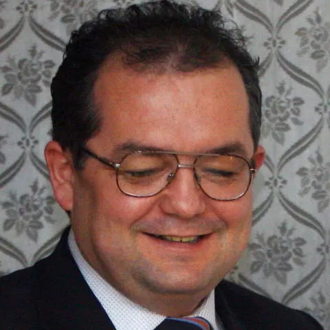 Emil Boc a făcut numiri noi la AVAS şi la ANPH