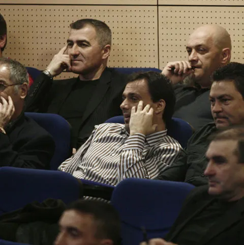 Liga I: Din sezonul viitor, un antrenor va putea pregăti mai multe echipe pe an