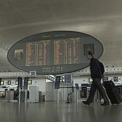 Grevă a controlorilor de trafic aerian din Grecia