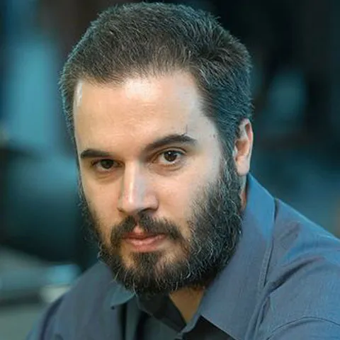 Mihnea Măruţă: "Bloggerul are o responsabilitate mai mare decât un jurnalist"