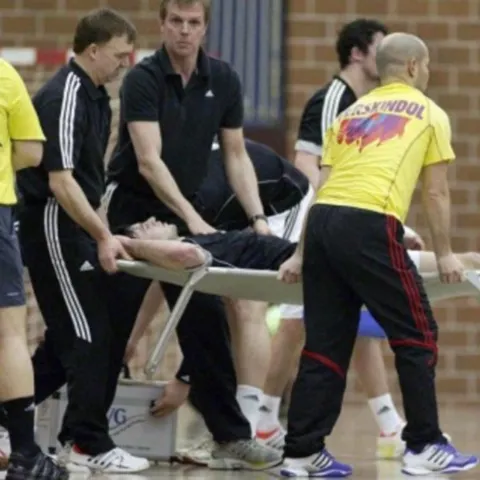 Handbal: Un internaţional german de 20 de ani a murit în timpul unui meci