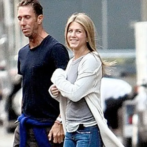 Jennifer Aniston, fiţe de vedetă - VEZI FOTO
