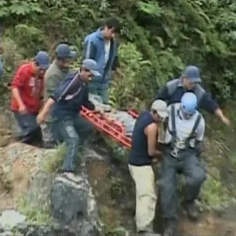 13 morţi şi 30 de dispăruţi în urma unei alunecări de teren în Peru 