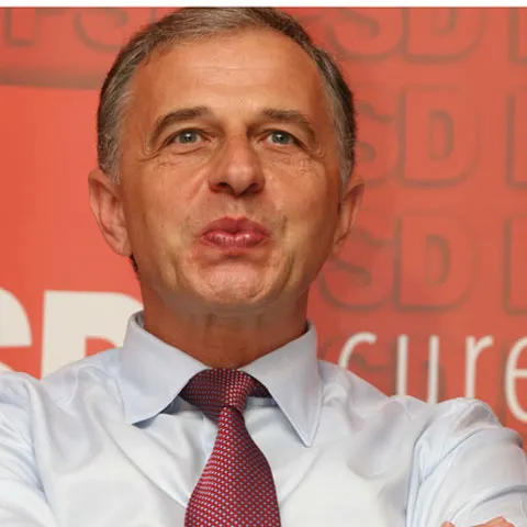 Mircea Geoană despre bănci: Mă interesează mai mult cămaşa, că e mai aproape de mine