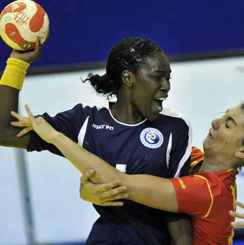 Handbal - Horvath şi Barbosa vor să plece de la Rulmentul pentru că nu au fost plătite