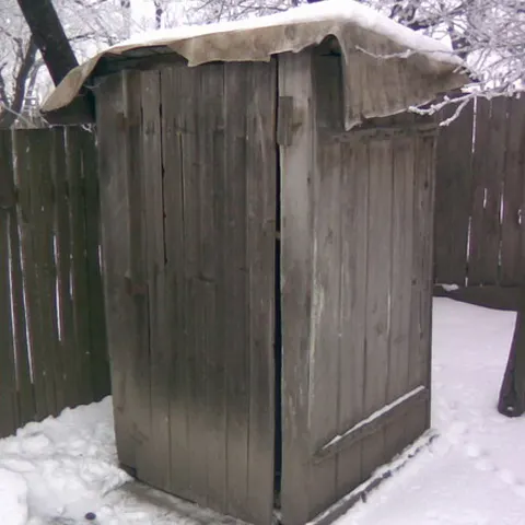 În unele şcoli din Prahova şi Vâlcea s-au construit toalete foarte scumpe 