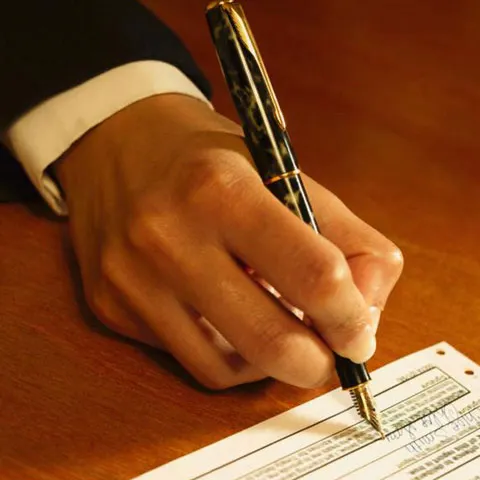 Legea achiziţiilor publice a fost adoptată într-o şedinţă de guvern 
