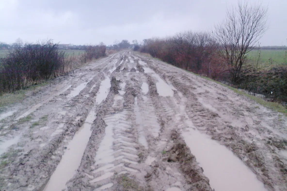 DJ 797A, numai bun de off-road