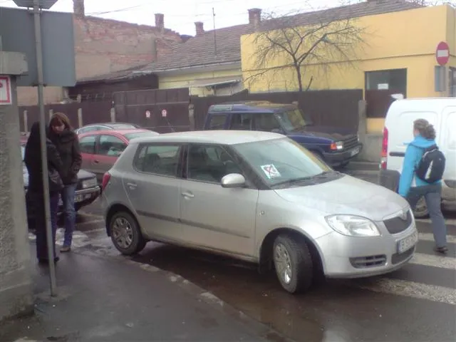 Parcarea pe trecerea de ăietoni