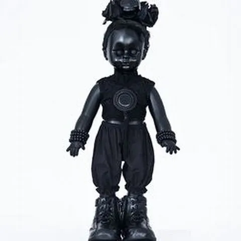 Armată de păpuşi voodoo la H art Gallery