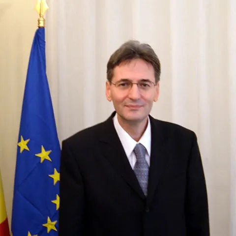 CE cere României să reducă semnificativ numărul de taxe şi impozite