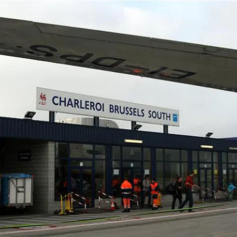 O timişoreancă reţinută abuziv pe aeroportul din Bruxelles a câştigat definitiv procesul cu statul belgian