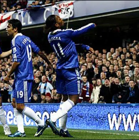Drogba a primit avertisment de la poliţie după ce a aruncat o monedă spre fanii lui Burnley 