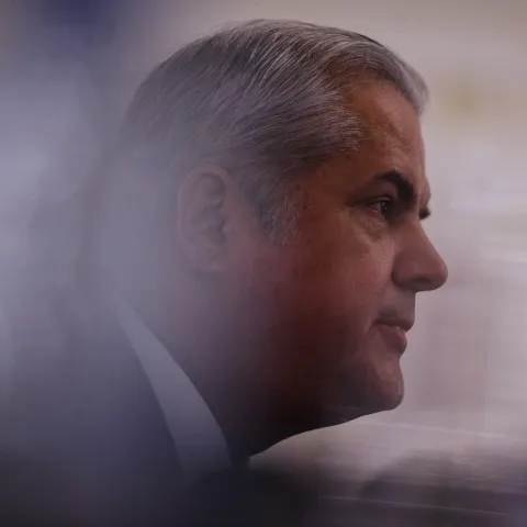 Adrian Năstase: Antonescu e un candidat mai puternic decât Tăriceanu