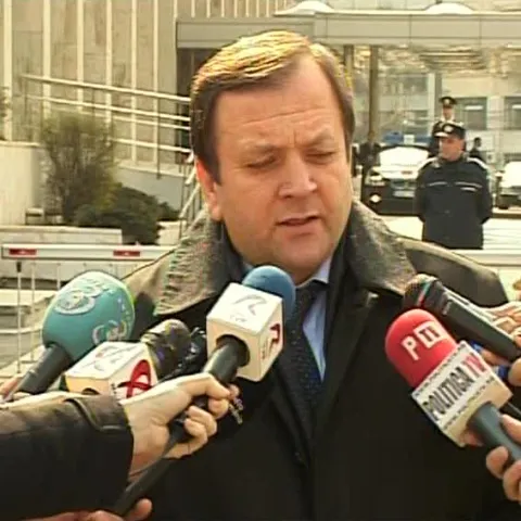 Reprezentanţii FMI s-au întâlnit astăzi cu sindicatele