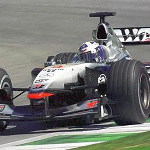 Coulthard aduce F1 în România