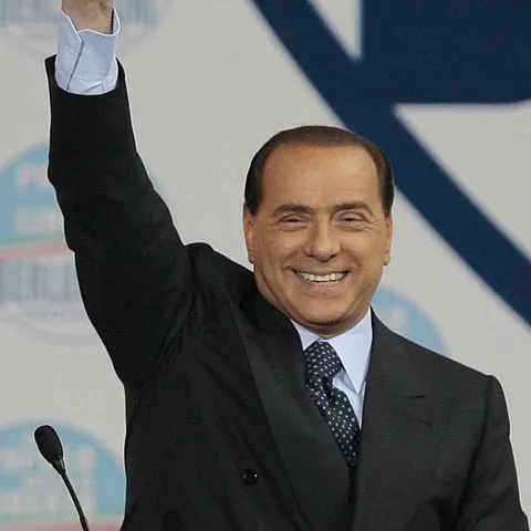 Berlusconi le transmite instituţiilor economice internaţionale: "Tăceţi!"