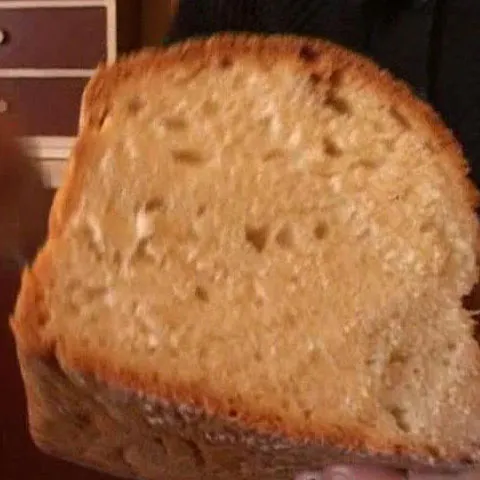 Ca să facă economie, ţăranii au revenit la pâinea de casă 