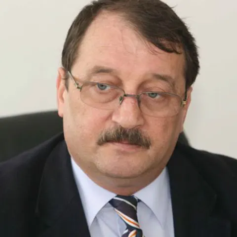 Mircea Băsescu l-a ameninţat cu bătaia pe Mugur Ciuvică 