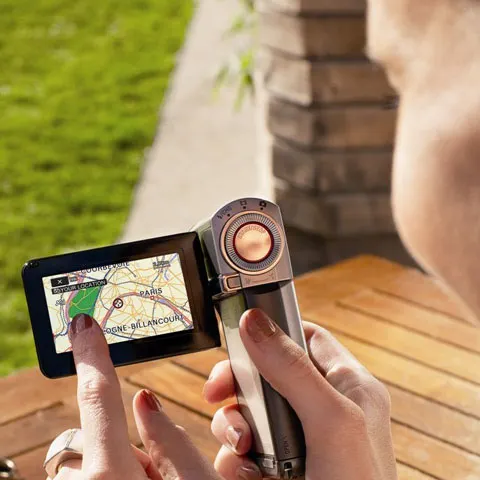 Sony anunţă cel mai mic camcorder Full HD cu GPS