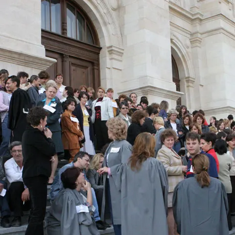 Personalul auxiliar din justiţie protestează astăzi din nou la Curtea de Apel Bucureşti
