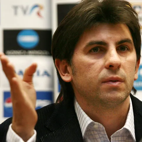 Lupescu: Îi voi propune lui Victor Piţurcă rezilierea contractului pentru o sumă de 250.000 de euro. CE PĂRERE AI?