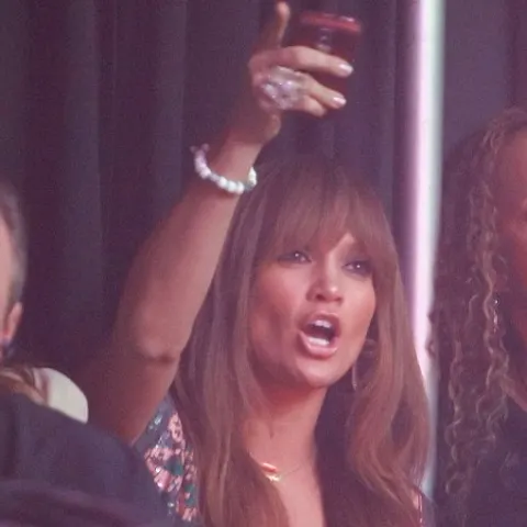 J.Lo se dezlănţuie - VEZI GALERIE FOTO