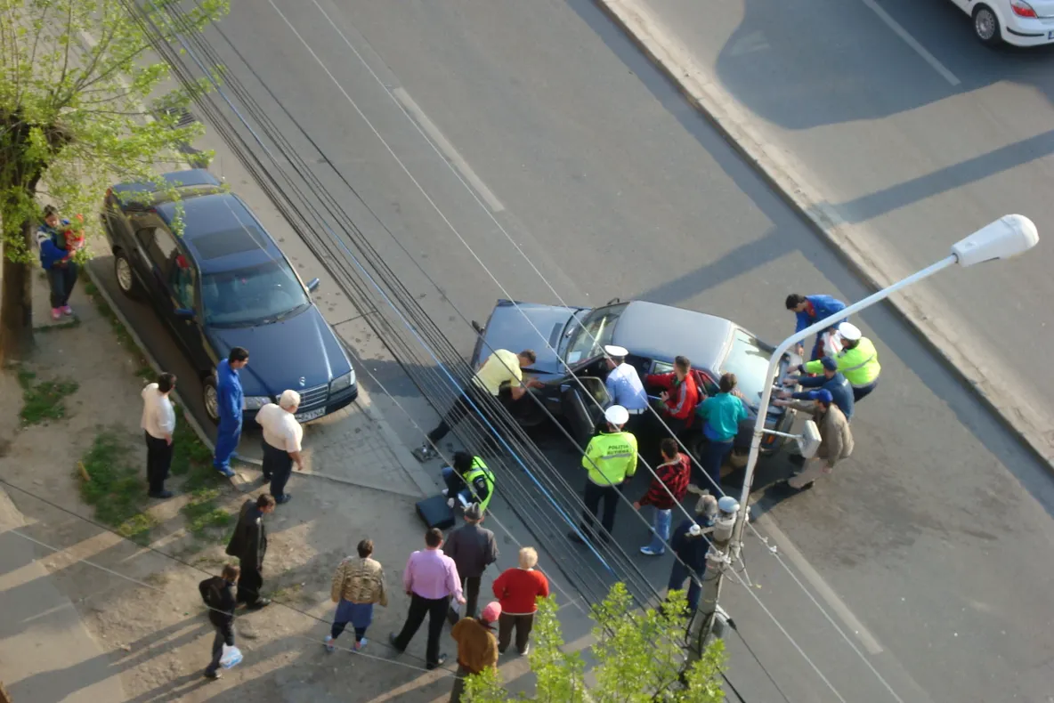 Accident în Timişoara, vinovatul a fugit de la locul accidentului