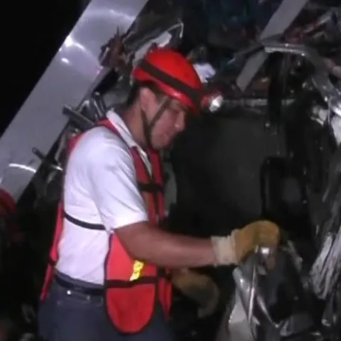 Cel puţin 19 oameni au murit într-un accident rutier în Mexic 