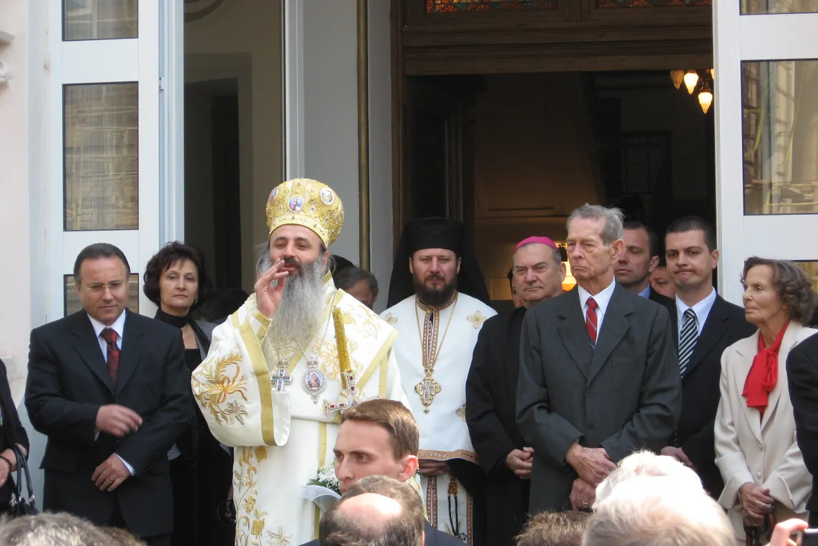 Regele Mihai la slujba de Înviere