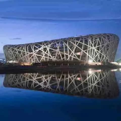 Stadionul Cuib de Pasăre din Beijing este încă o atracţie pentru turişti