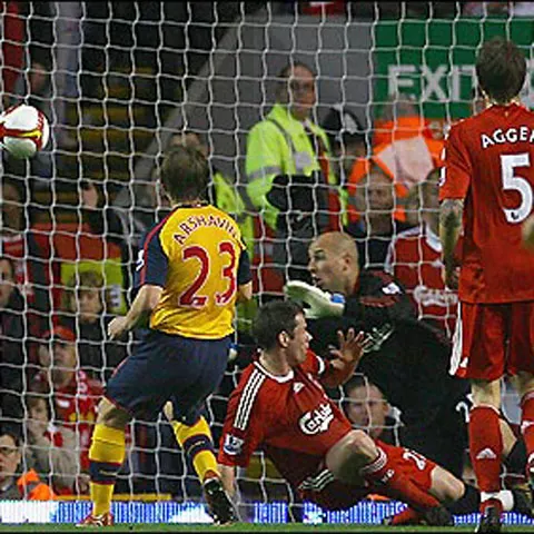 VIDEO / Ce nebunie! Liverpool - Arsenal 4-4, cu patru goluri Arşavin, în Premier League