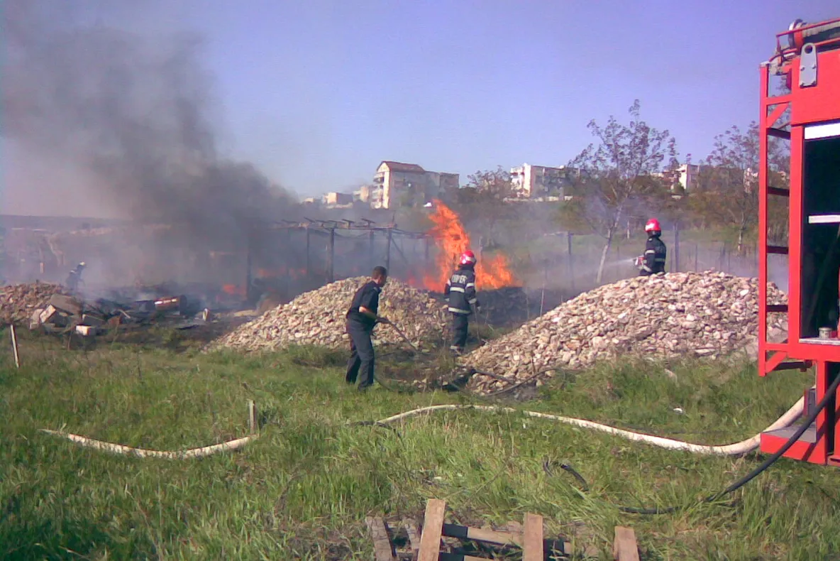 Incendiu pe strada Frunzişului din Cluj-Napoca