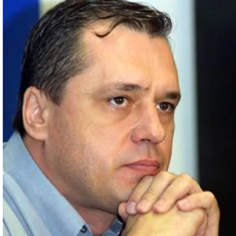 Mugur Ciuvică despre ultimul sondaj CURS: Încă odată ni se dovedeşte că electoratul Elenei Băsescu este o glumă