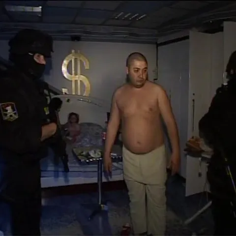 Sandu Geamănu,Tinel Niculae şi Paul Mihalache au fost reţinuţi pentru furtul a şapte maşini de lux